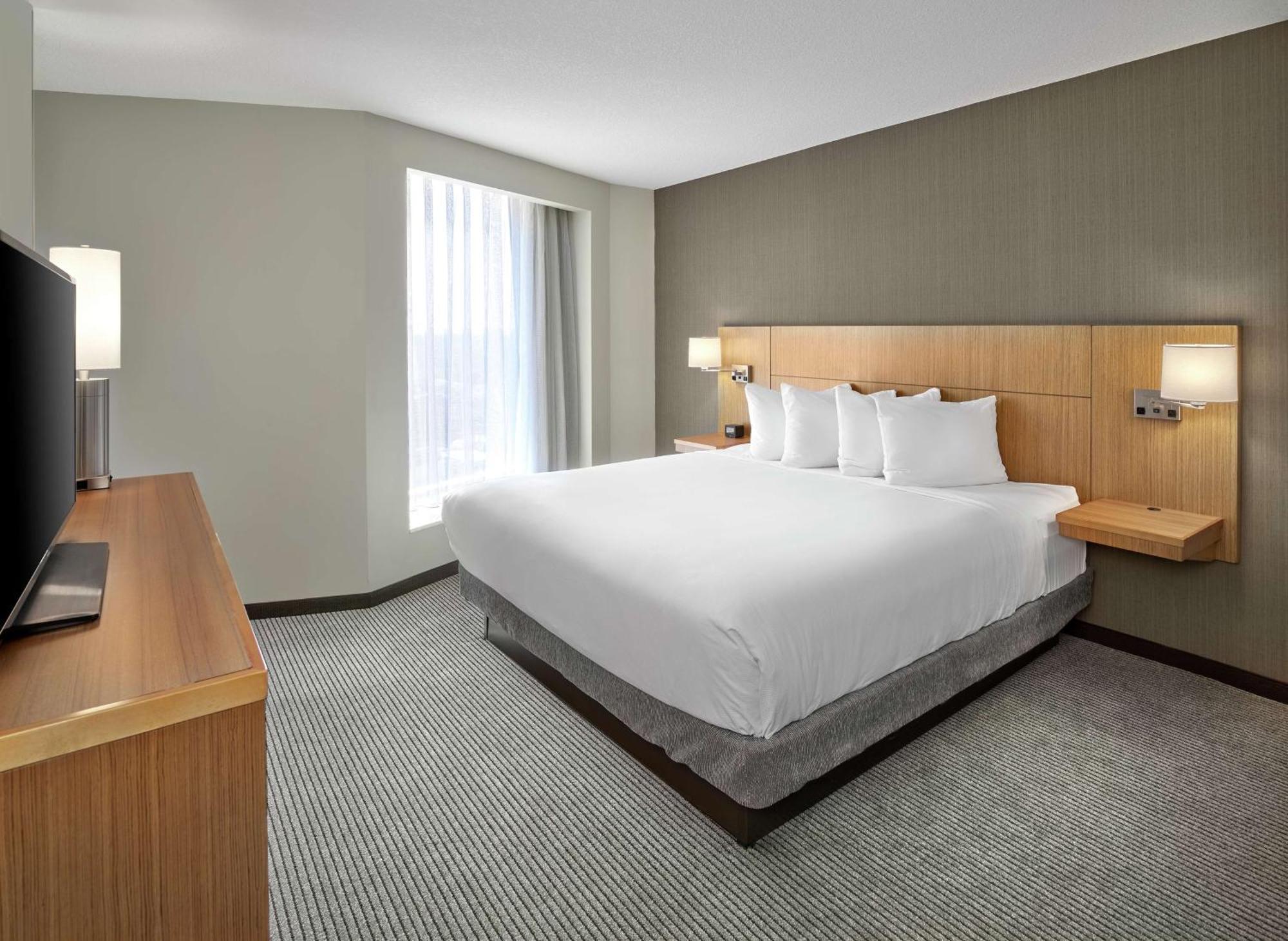Hotel Doubletree By Hilton Edmonton Downtown Zewnętrze zdjęcie