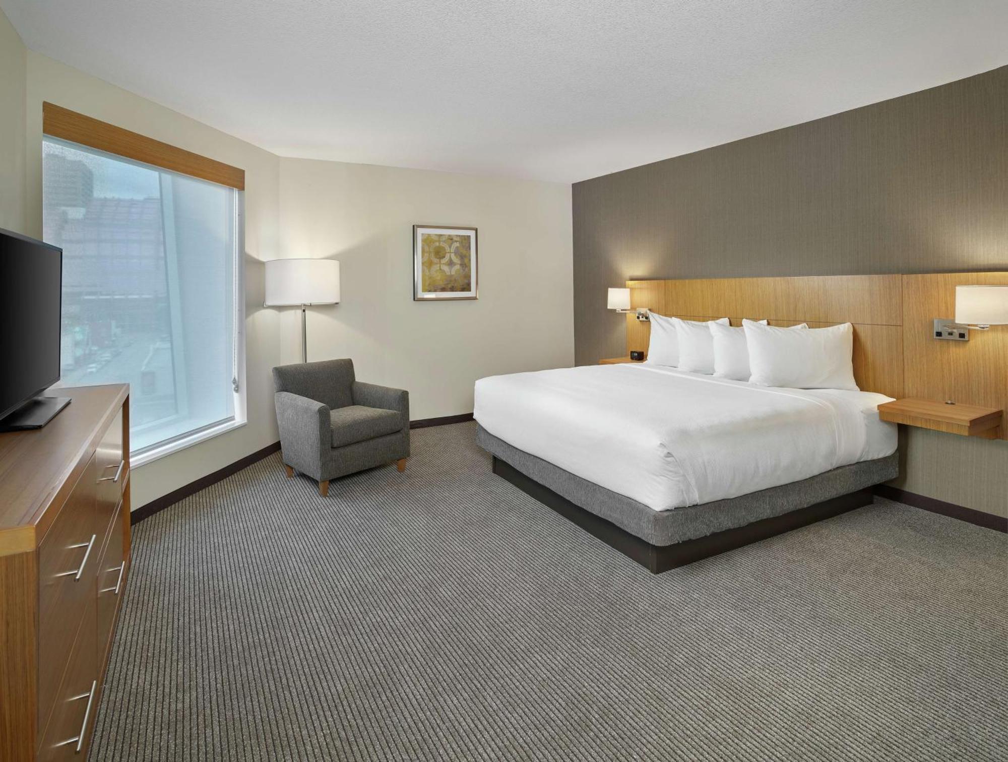 Hotel Doubletree By Hilton Edmonton Downtown Zewnętrze zdjęcie